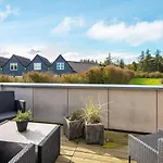 5 Person Holiday In Henne