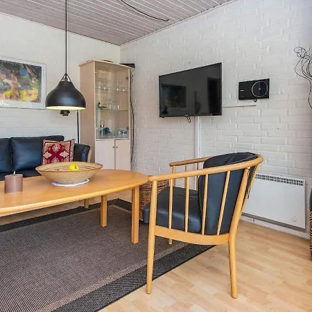 5 Person Holiday In Henne Feriehus Henne Strand