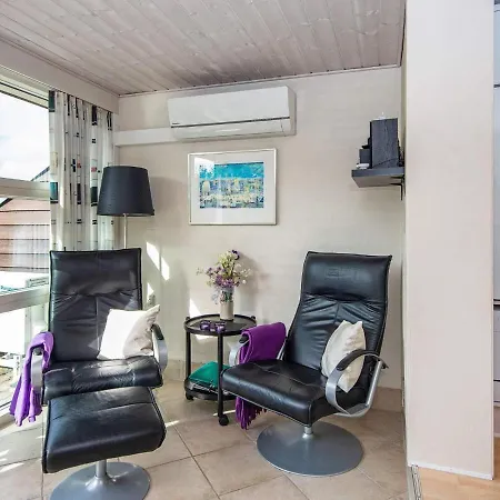 Holiday home 5 Person Holiday In Henne *
